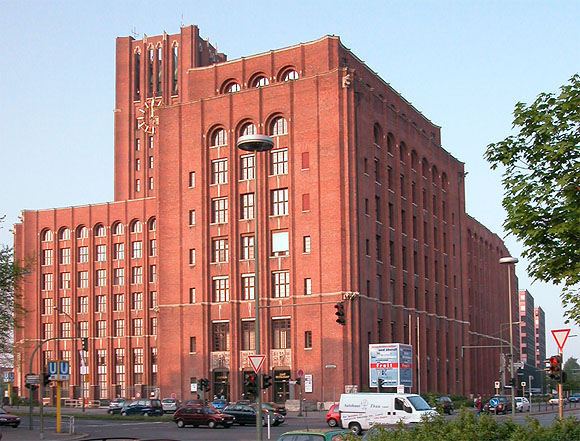Ullsteinhaus, Architekt: Eugen Schmohl 