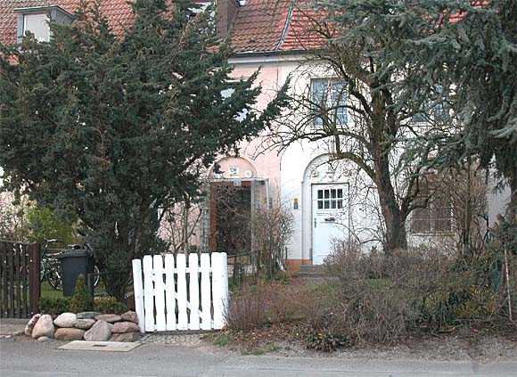 Paradestra&szlig;e. Vorgarten 