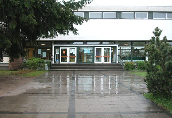 Wolfsburger Weg, Sch&auml;tzelberg-Schule, Regen