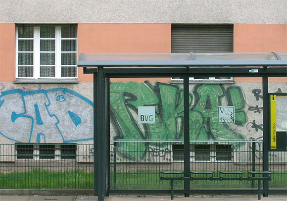 Graffiti: Eisenacher Stra&szlig;e Ecke Kosleckweg 