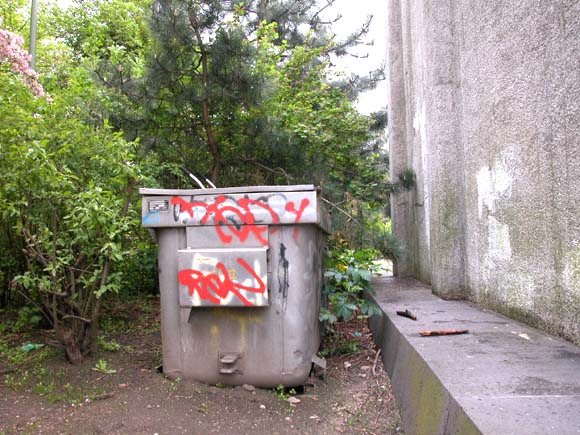 Luftbr&uuml;ckendenkmal: hinter der Kulisse